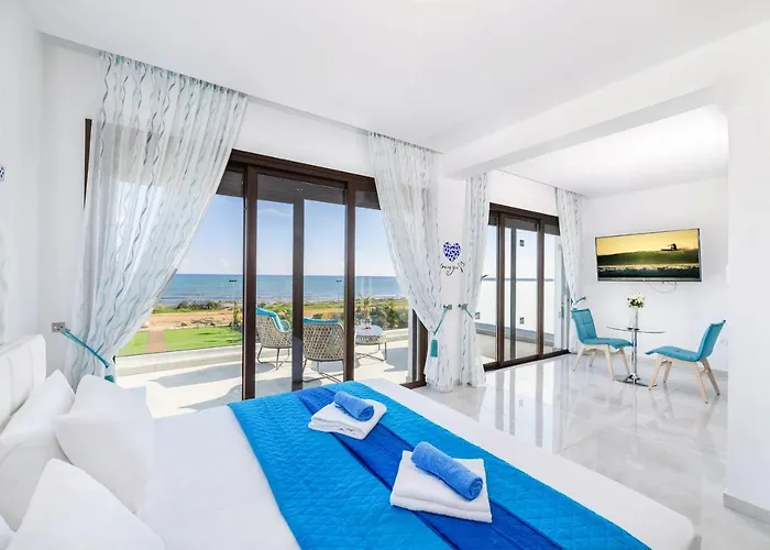 Serenity Seafront Айя-Напа