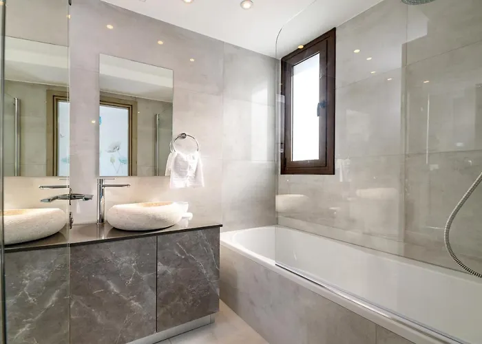 빌라 Serenity Seafront *